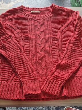 Old Navy Coral Cable-Knit Crewneck Sweater